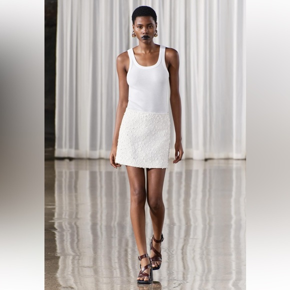 SEQUIN MINI SKIRT ZW COLLECTION - Picture 2 of 7